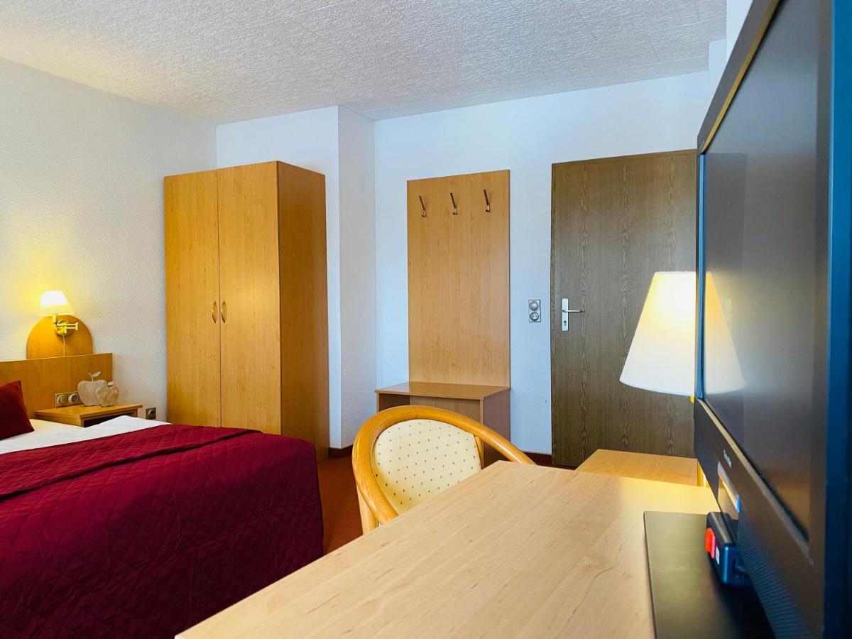 Zum Goldenen Adler Hotell Pfarrweisach Exteriör bild